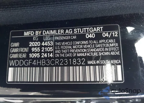 2012 Mercedes-Benz C 250 Sport z USA, uszkodzony, nr VIN WDDGF4HB3CR231832